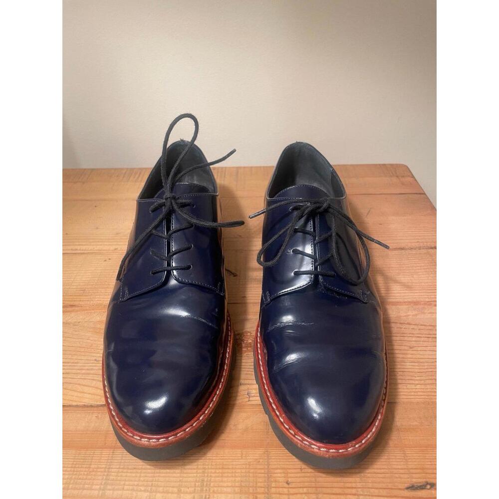 Stuart Weitzman Navy Blue Patent Leather Oxford Shoes – Size 10